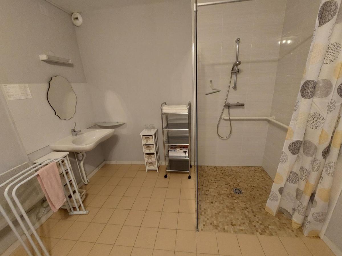 Hotel Au Charme Du Levat Saint Paul de Loubressac Екстер'єр фото